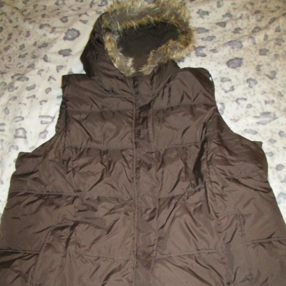Women's Old Navy Brown Parka Vest with Damage Size XXL​​​​​​​​​
